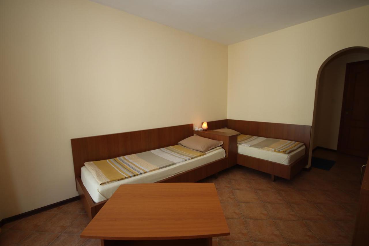 Hotel Continental - Half Board Kiten  Exterior foto